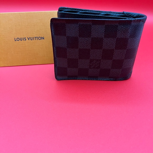 Authentic Louis Vuitton Black Checkered Key & Card Holder - Picture 4 of 10